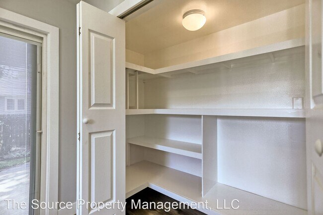 Building Photo - 3 br, 2 bath House - 1631 Barnwood Dr