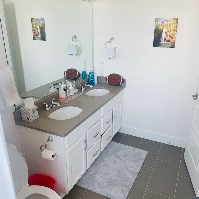 Building Photo - 3B/3.5B Downtown Superior Townhome - Built 2019!-Available June 2