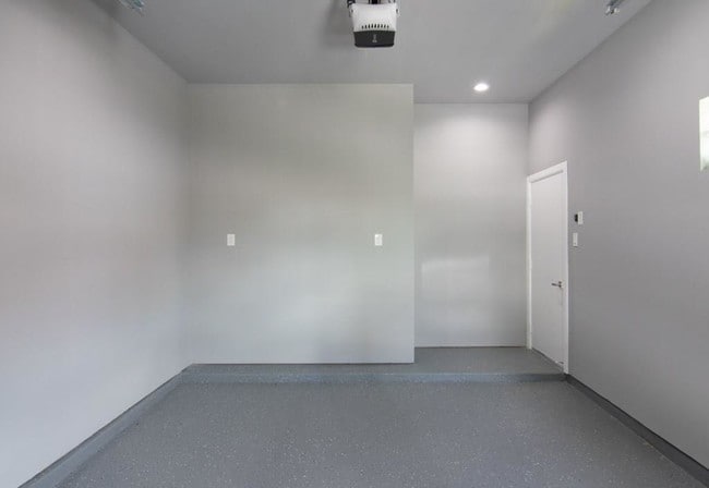Building Photo - 317-A W 35th St