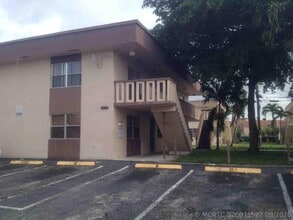 Building Photo - 3660 SW 60th Ave