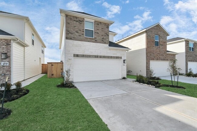 Building Photo - 1534 Revolution Way