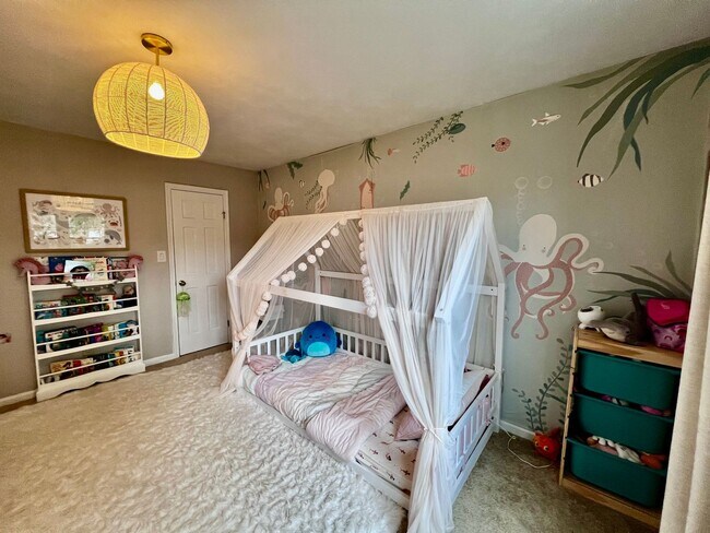 Building Photo - Charming Home in Quiet Salem Woods Cul-de-Sac