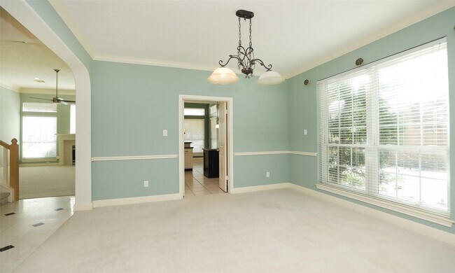 Building Photo - 7502 Holly Ct Estates Dr