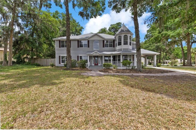 Building Photo - 1628 SE 29th Terrace