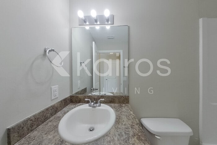 Building Photo - 2825 NW 3rd Pl