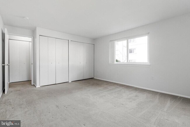 Building Photo - 11370 Cherry Hill Rd