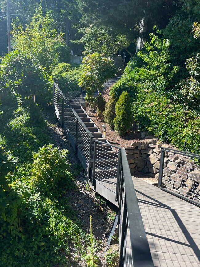 Building Photo - 1120 West Lake Sammamish Pkwy NE