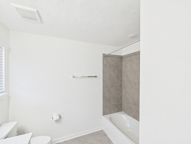 Building Photo - 15643 Fellswood Dr