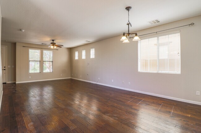 Building Photo - 15304 W Wethersfield Rd