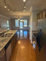 Building Photo - 2310 Elliott Ave