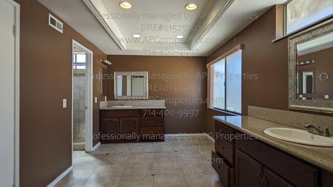 Building Photo - 1745 N Pheasant St