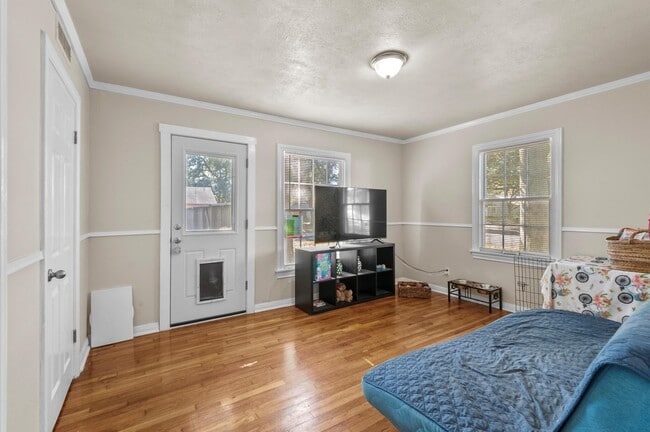 Building Photo - 1106 Oriole Ln