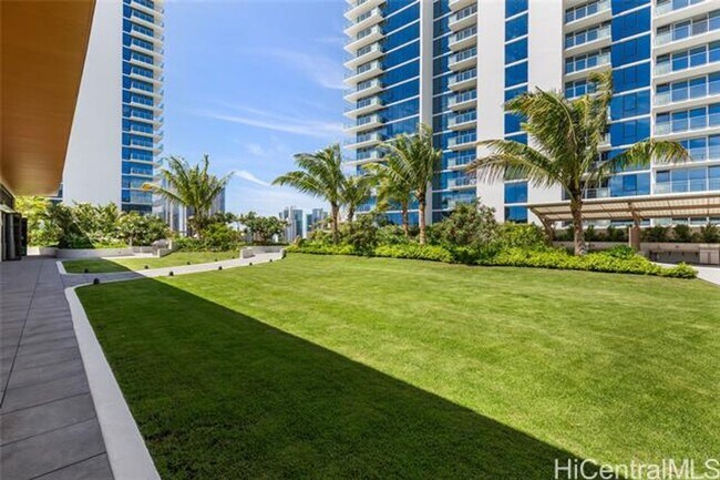 Building Photo - Ready to Move in Brand New Condo! First Time Renting! 0 Bed/1 Bath/1 Parking at The Park on Ke‘ea...