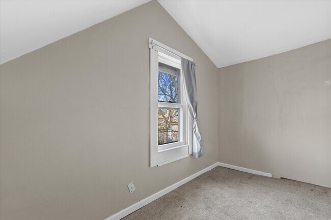 Building Photo - 26th St Milwaukee Duplex