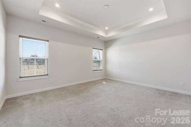 Building Photo - 6425 Cumberland Dr