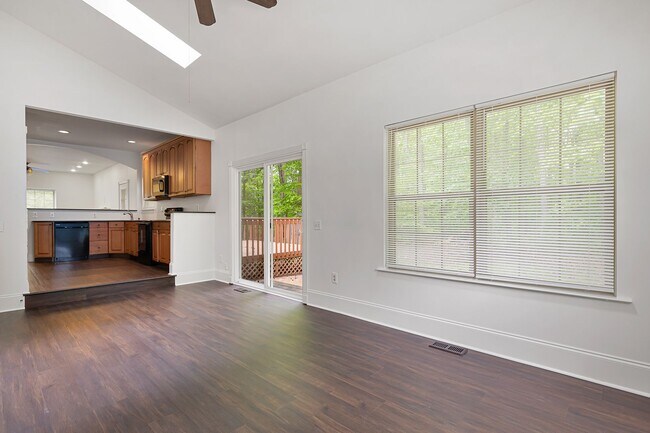 Building Photo - Stylishly Updated 4BR Home in Convenient Bear Location