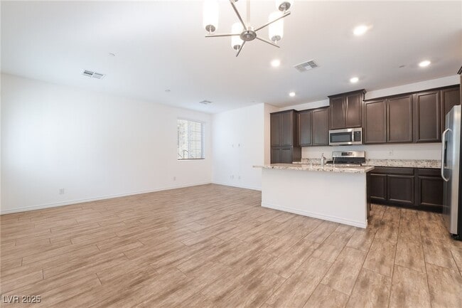 Building Photo - 20 Barbara Ln