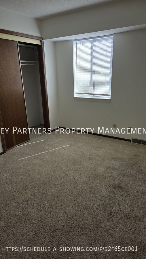 Building Photo - 8106 Yecker-