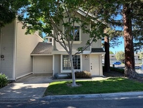 Building Photo - Beautifully updated 2 bedroom, 2.5 bathroom Townhouse in West San Jose!