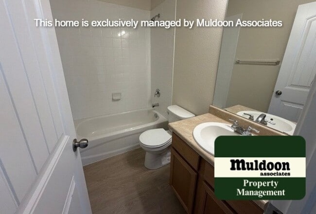 Building Photo - Like new 2-story Home!