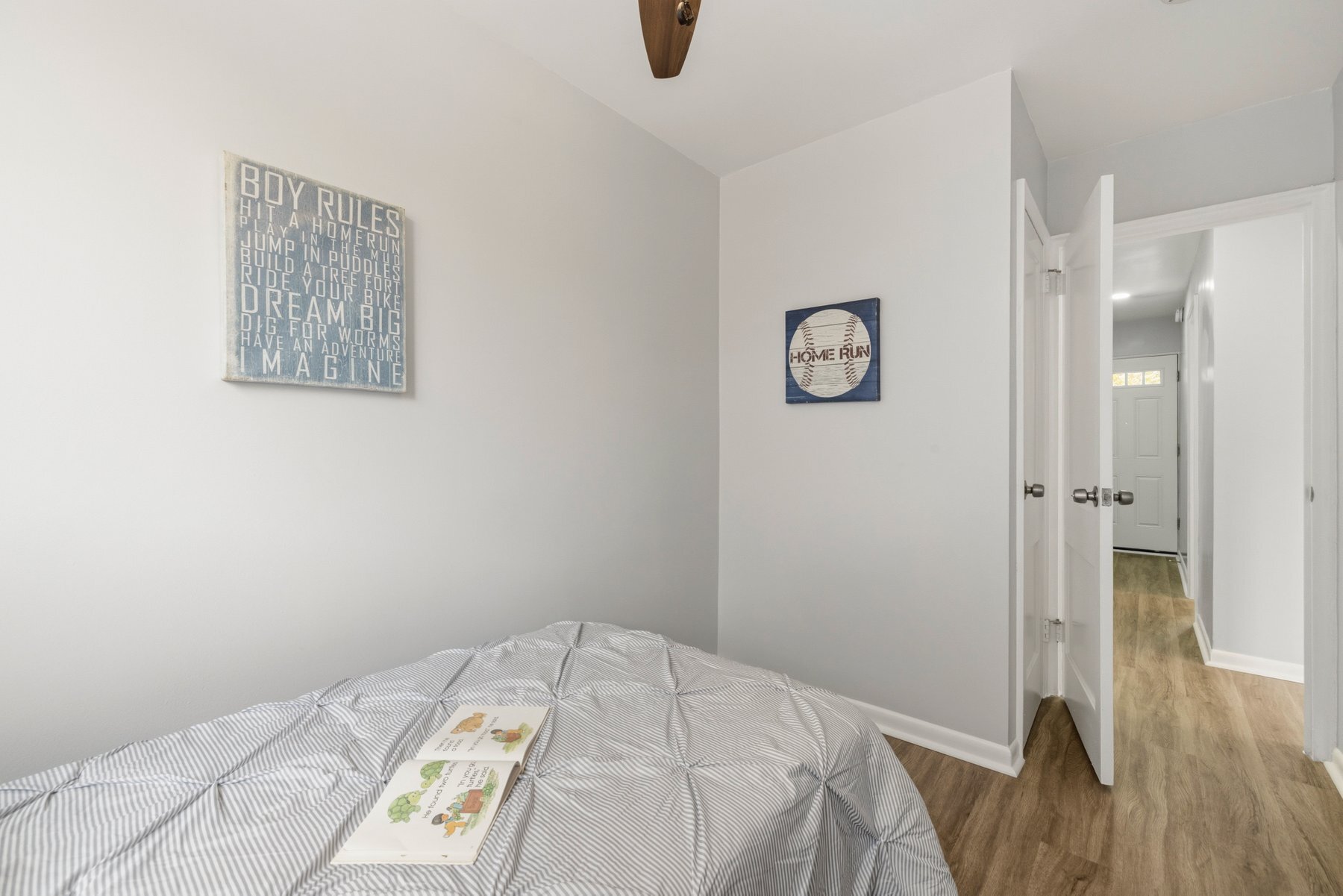 Building Photo - 204 Webster St NE