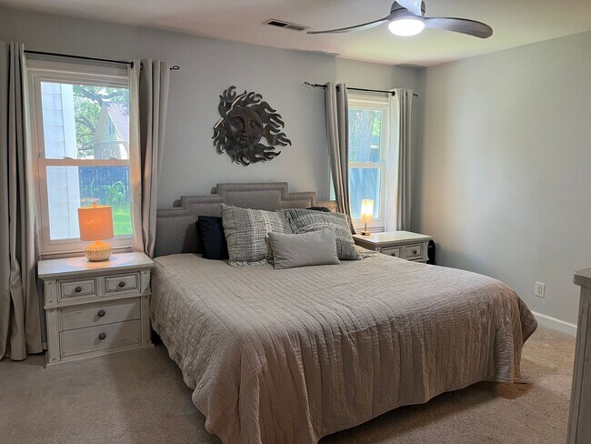 Building Photo - 3 Bedroom 2 Bath House in Harborgate Shores - Mt Pleasant