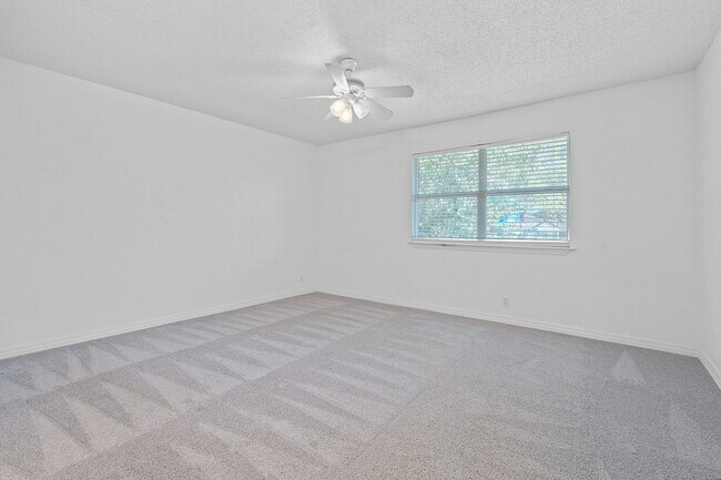 Building Photo - 5402 Jeffburn Cove