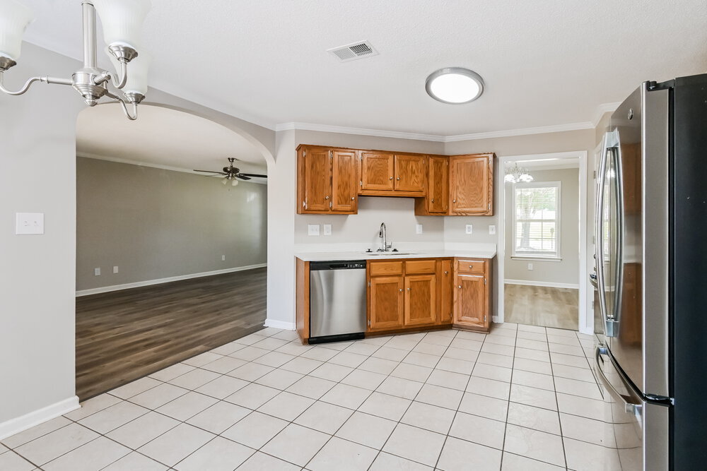 Building Photo - 1337 Pendulum Dr N