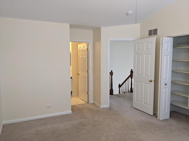 Building Photo - 692 Silk Oak Ln