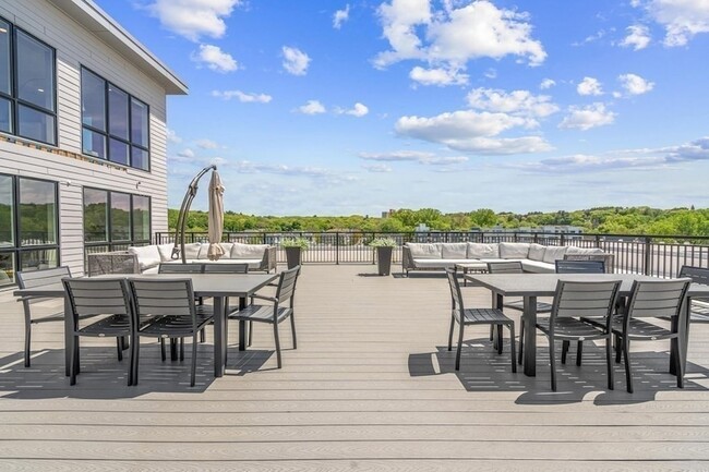 Building Photo - 3531 Washington St