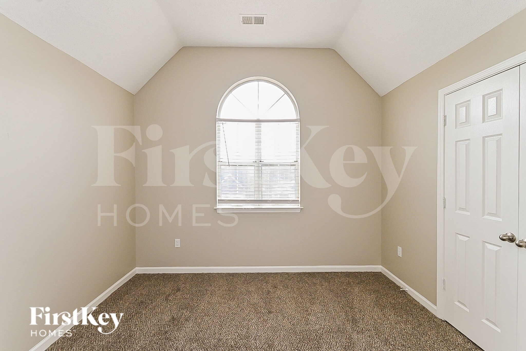 Building Photo - 8638 Bell Ridge Dr