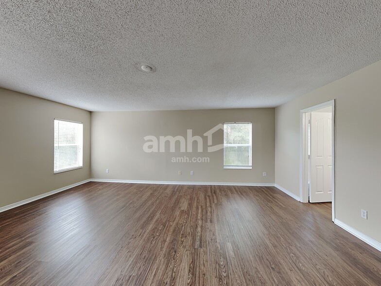 Building Photo - 15157 Perdido Dr