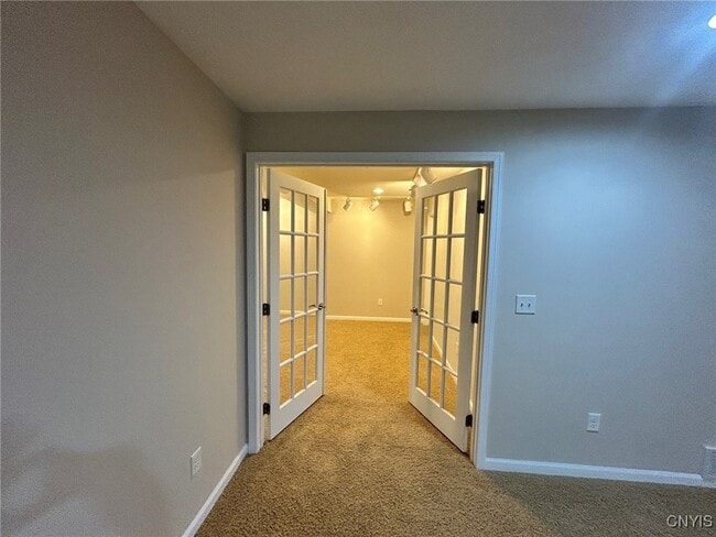 Building Photo - 107 Shaker Heights