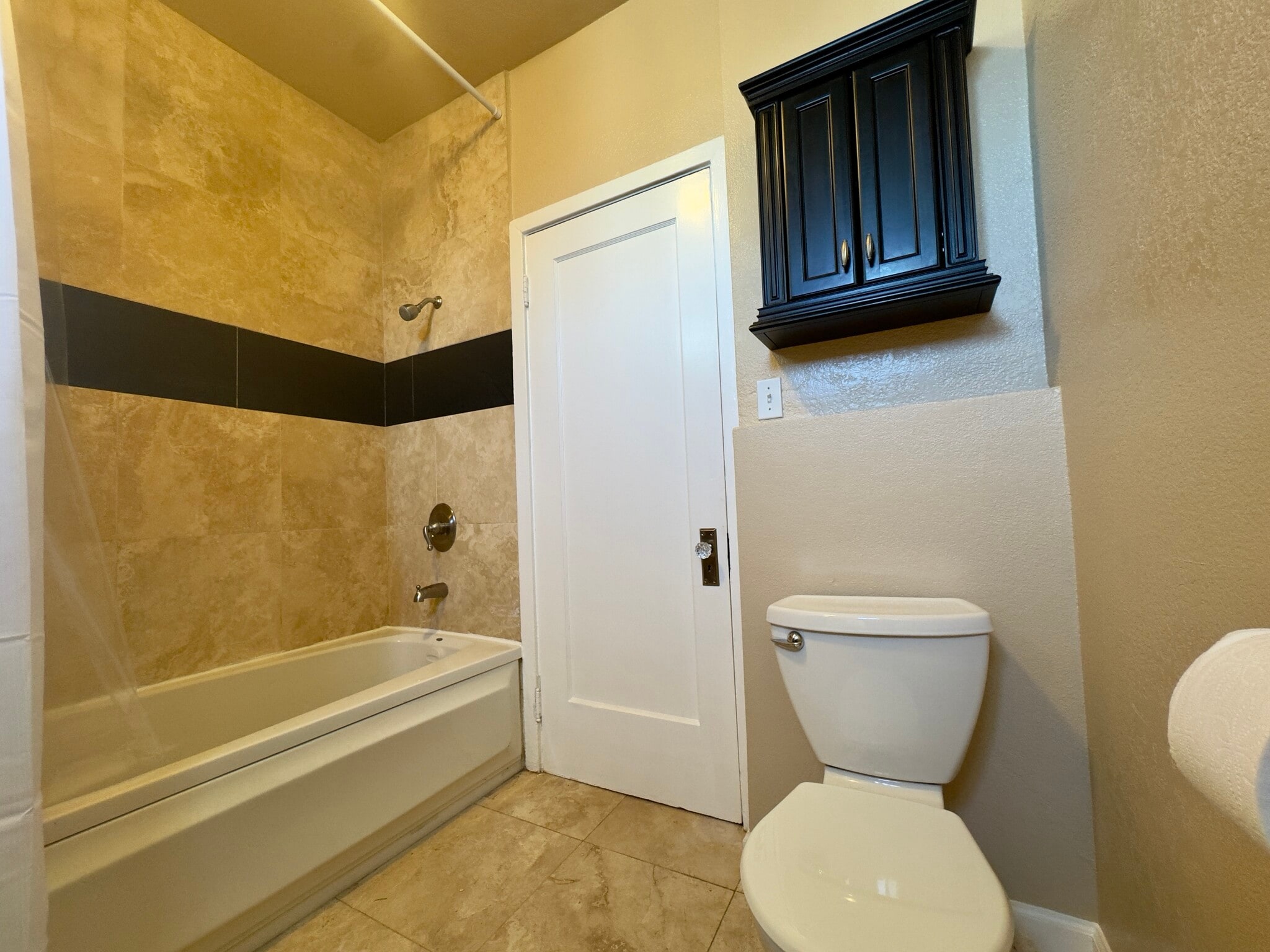 Building Photo - 2615 Maxwell Ave