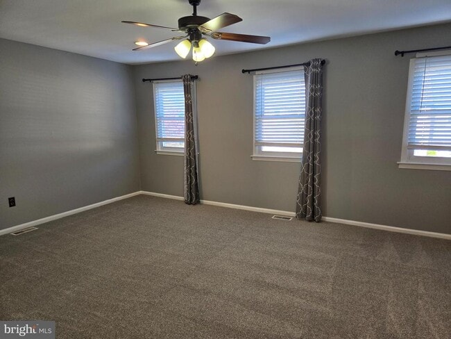 Building Photo - 36 Gatehouse Ln