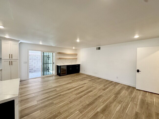Building Photo - $500 Off! Fully Remodeled Home Near The St...