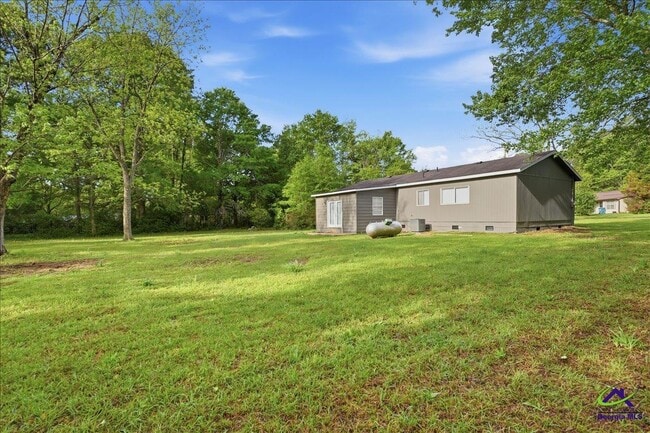 Building Photo - 526 Ochlahatchee Dr