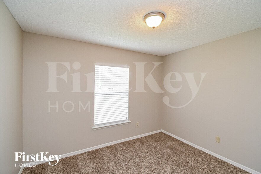 Building Photo - 12450 Harbor Winds Dr N