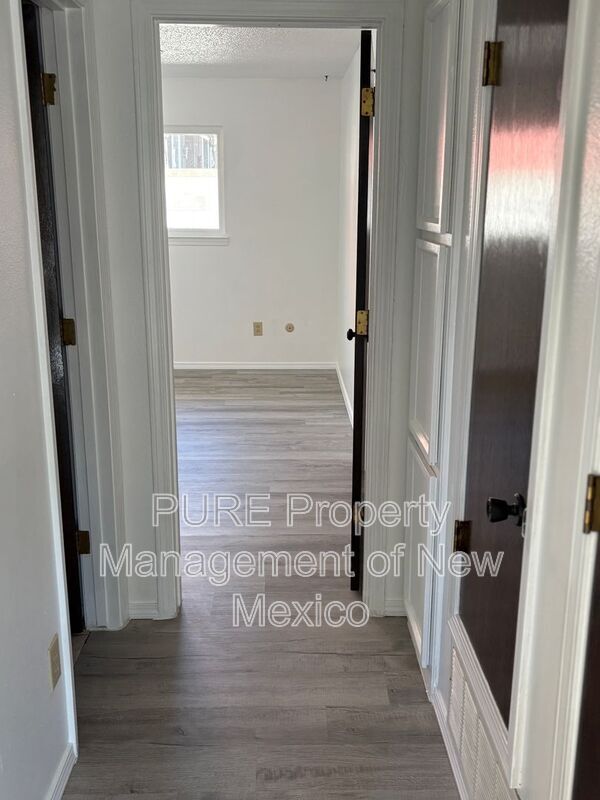 Building Photo - 2701 Texas St NE