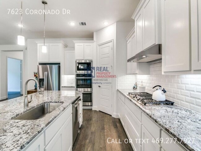 Building Photo - 7623 Coronado Dr