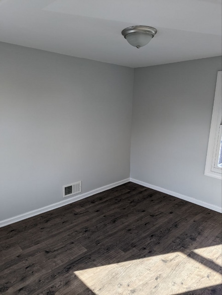 Building Photo - 1172 Wyoming Ave