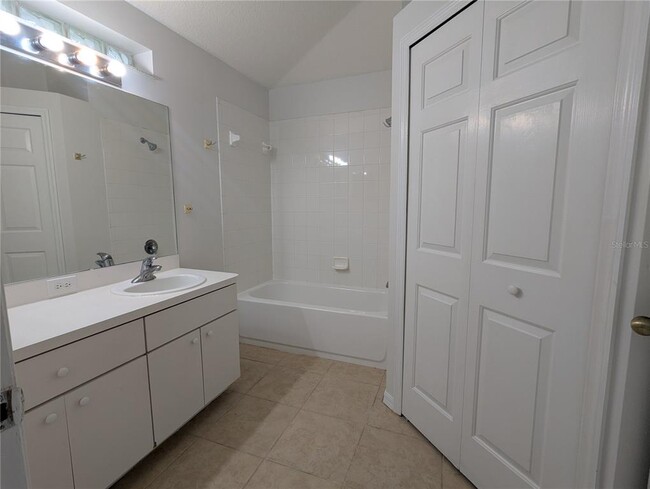 Building Photo - 5000 Anclote River St