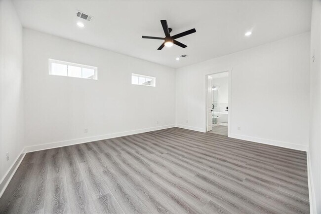 Building Photo - 10935 Brookeshire Chase Ln
