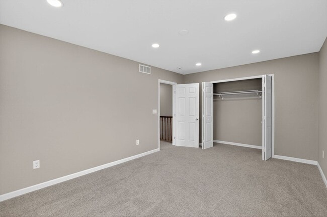 Building Photo - 227 Crestone Ave