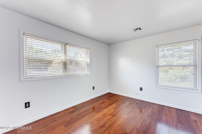 Building Photo - 37 Monmouth Ave