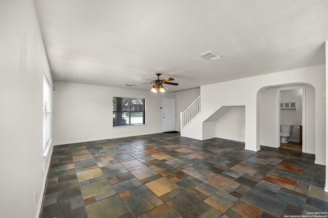 Building Photo - 9711 Diamond Cliff Dr