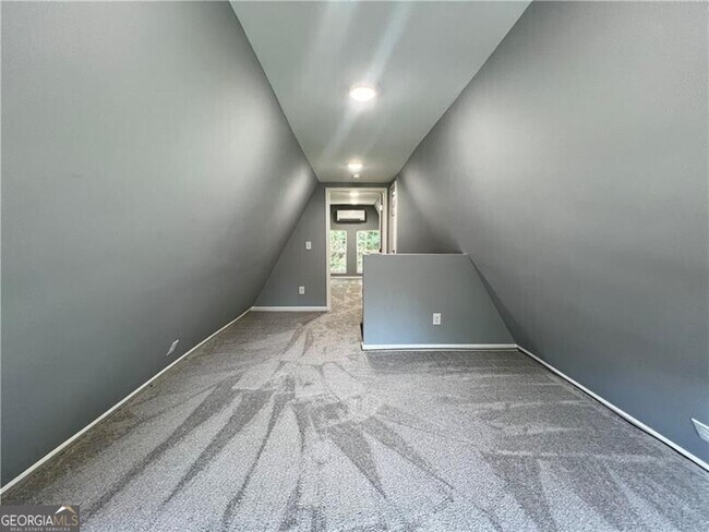 Building Photo - 351 Valley View Cir SE