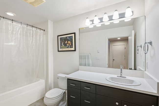 Building Photo - 18-20 N Monroe St