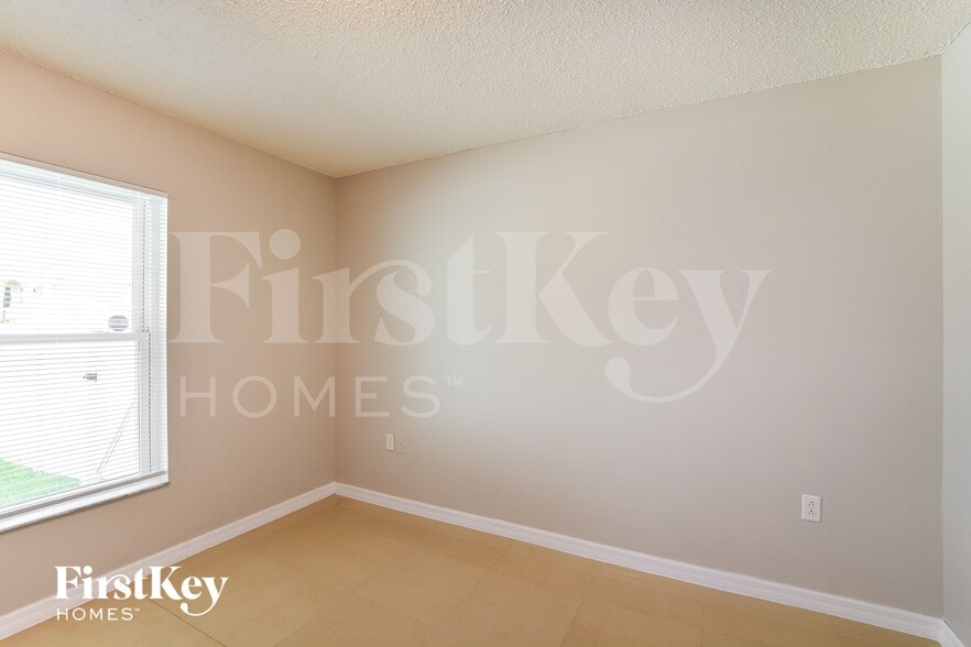 Building Photo - 307 Michigan Ln