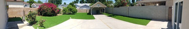 Building Photo - 6000 Lindley Ave